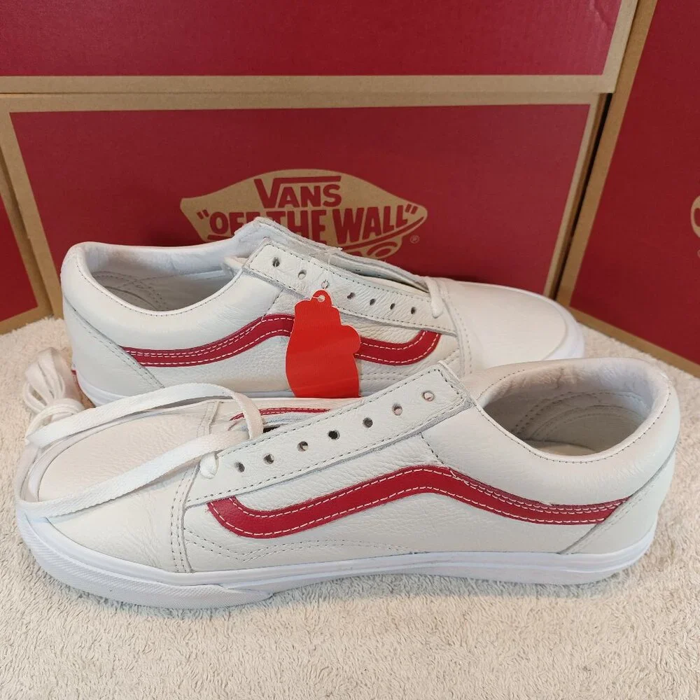 Vans Men's 7/Women's 8.5 Old Skool Leather Pop White/Chili Pepper VN0A5AO92HL